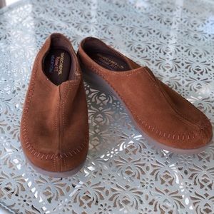 Sketcher’s Slip-Ons